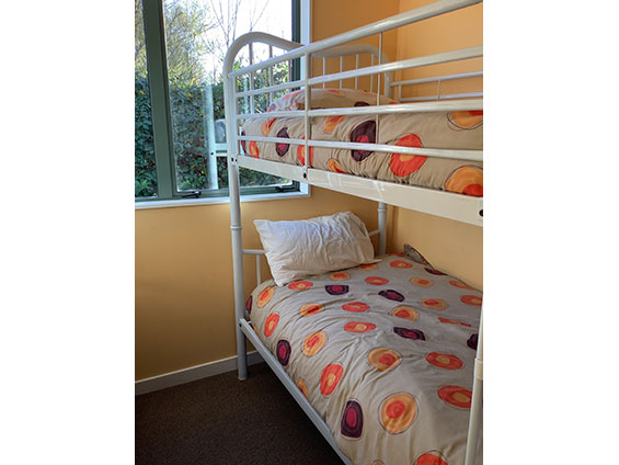2-Bedroom Motel Unit bunk beds